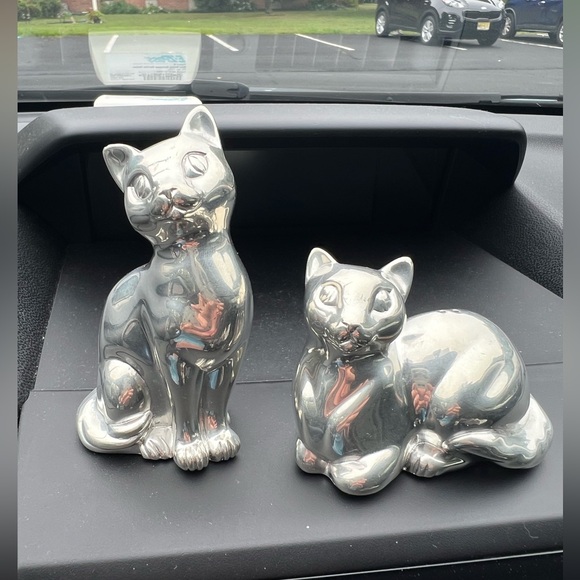 Whimsical Lenox cat silver salt and pepper shakers. In beautiful condition. - Picture 2 of 7
